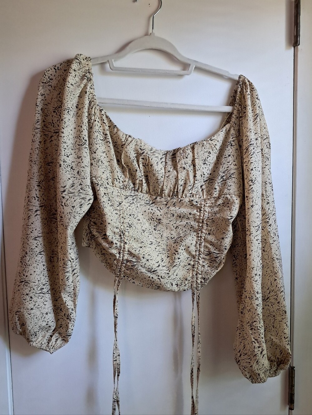 NWT Paper Moon Ruched Puff Sleeve Cream Drawstring Peasant Top